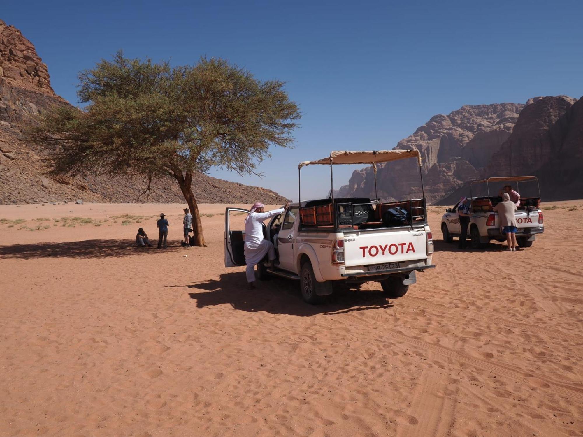 Salem Camp Hotel Wadi Rum Bagian luar foto