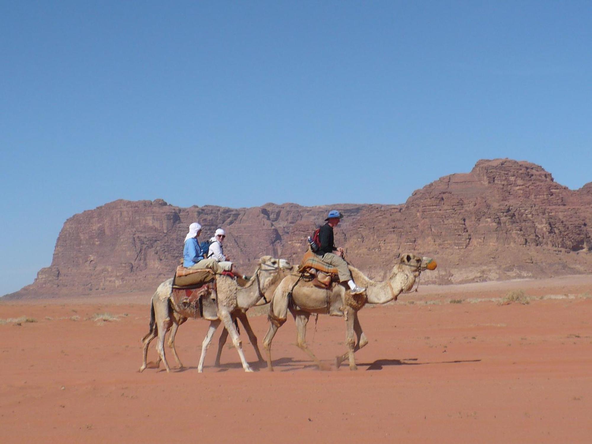 Salem Camp Hotel Wadi Rum Bagian luar foto