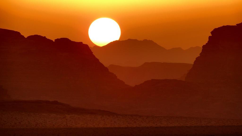 Salem Camp Hotel Wadi Rum Bagian luar foto