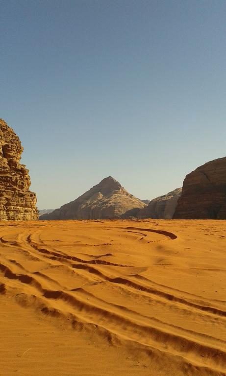 Salem Camp Hotel Wadi Rum Bagian luar foto