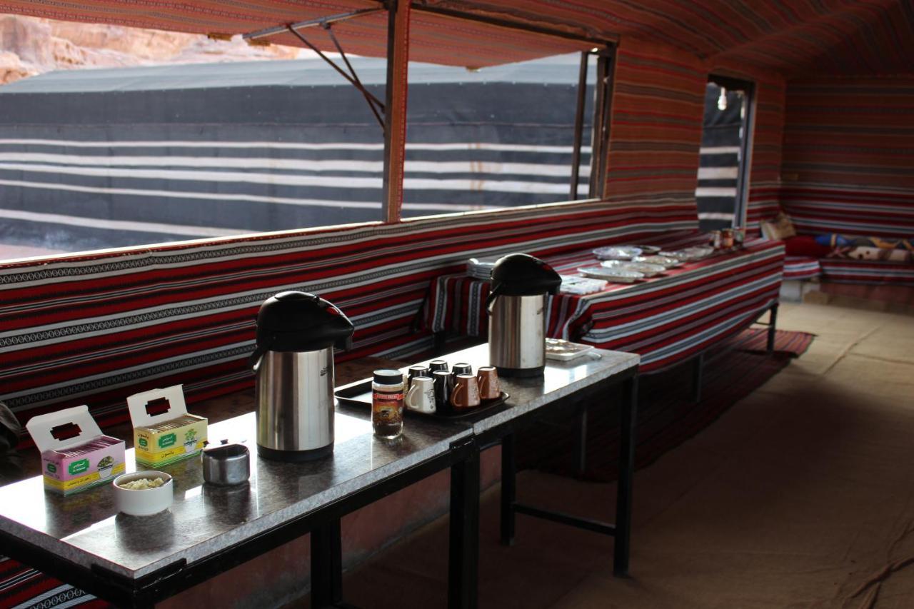 Salem Camp Hotel Wadi Rum Bagian luar foto