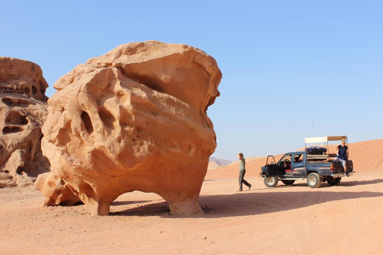 Salem Camp Hotel Wadi Rum Bagian luar foto